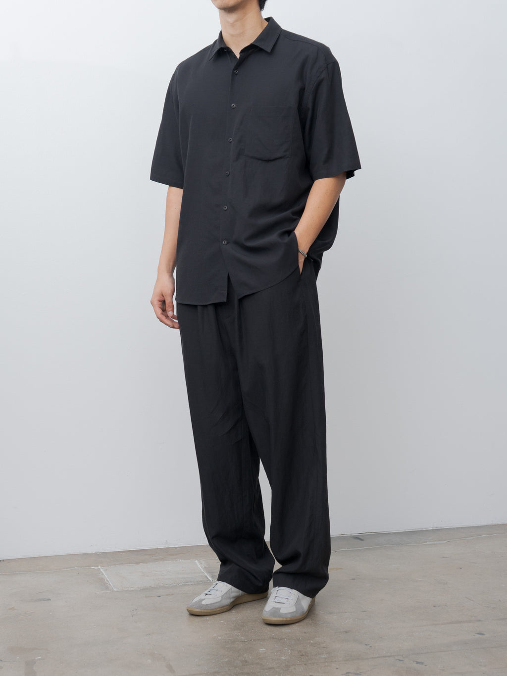 Fit S/S Shirt - Black