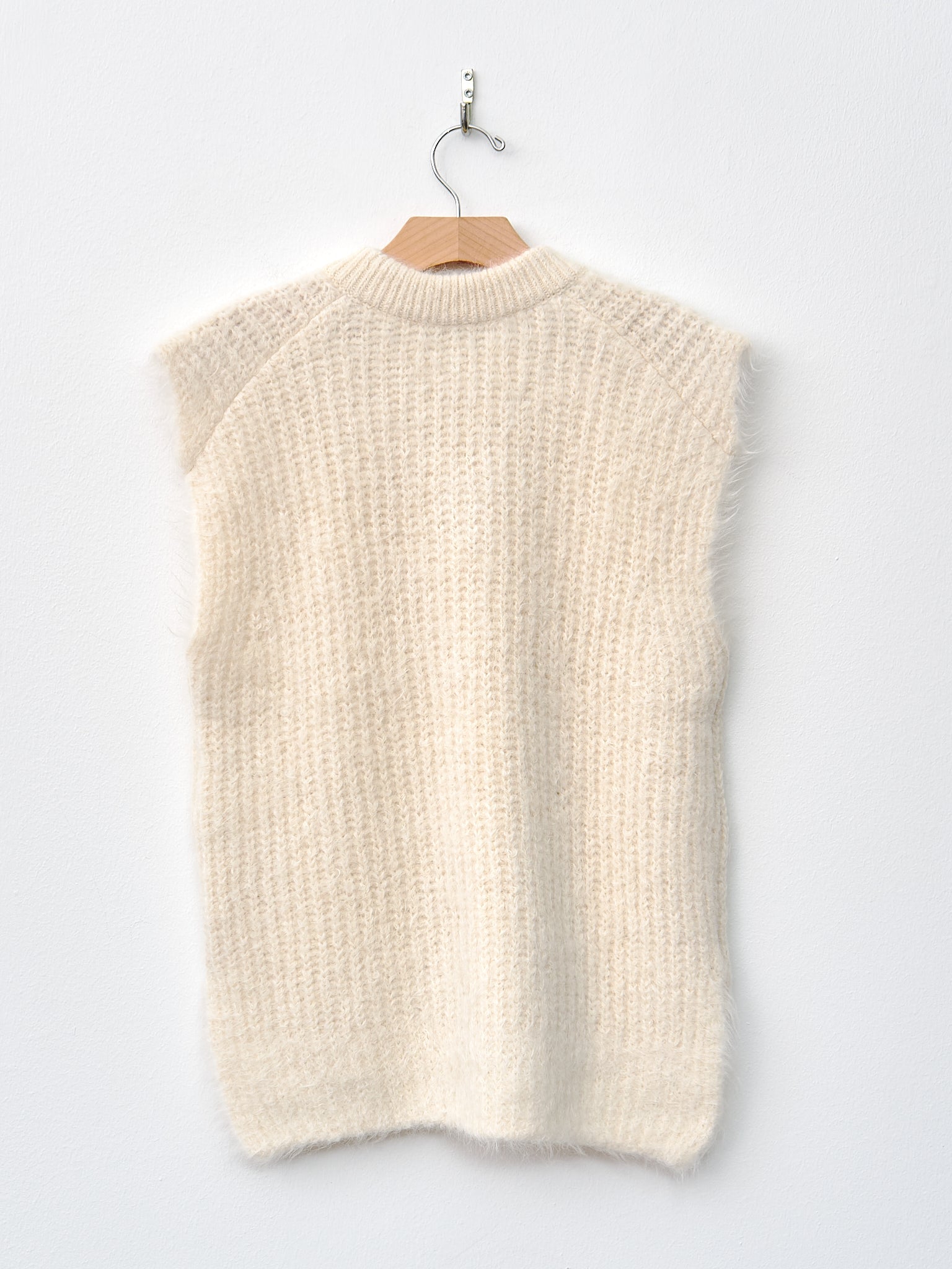 Namu Shop - Aton Alpaca Fur V-Neck Vest - White