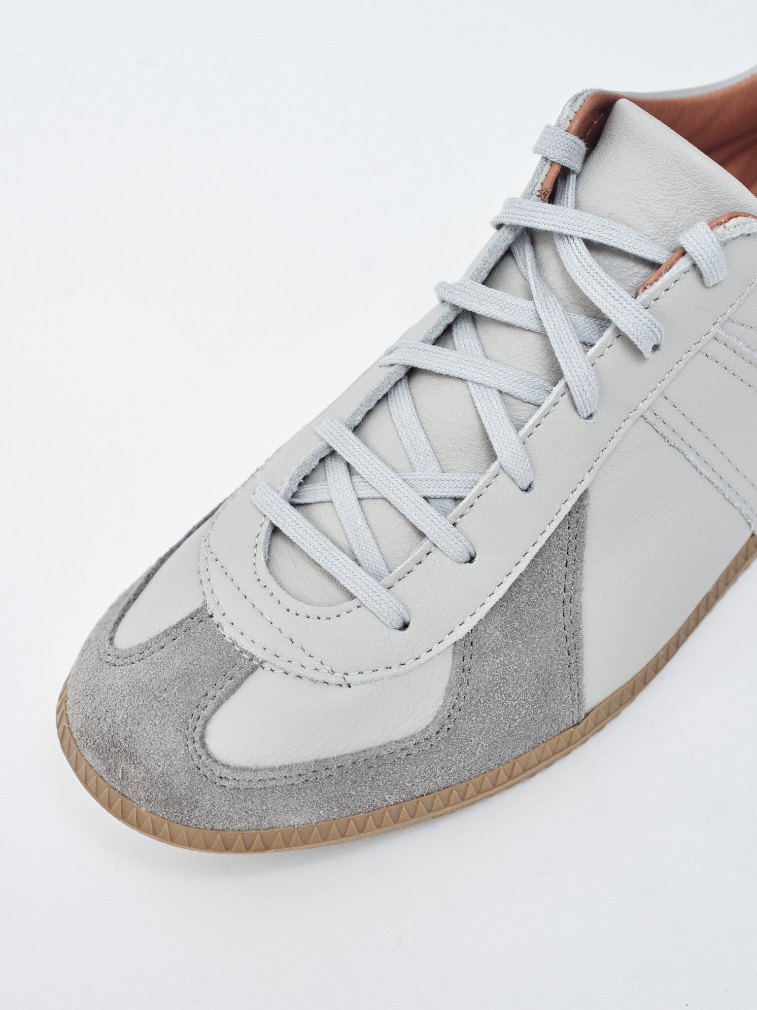 1700L German Military Trainer - Light Gray