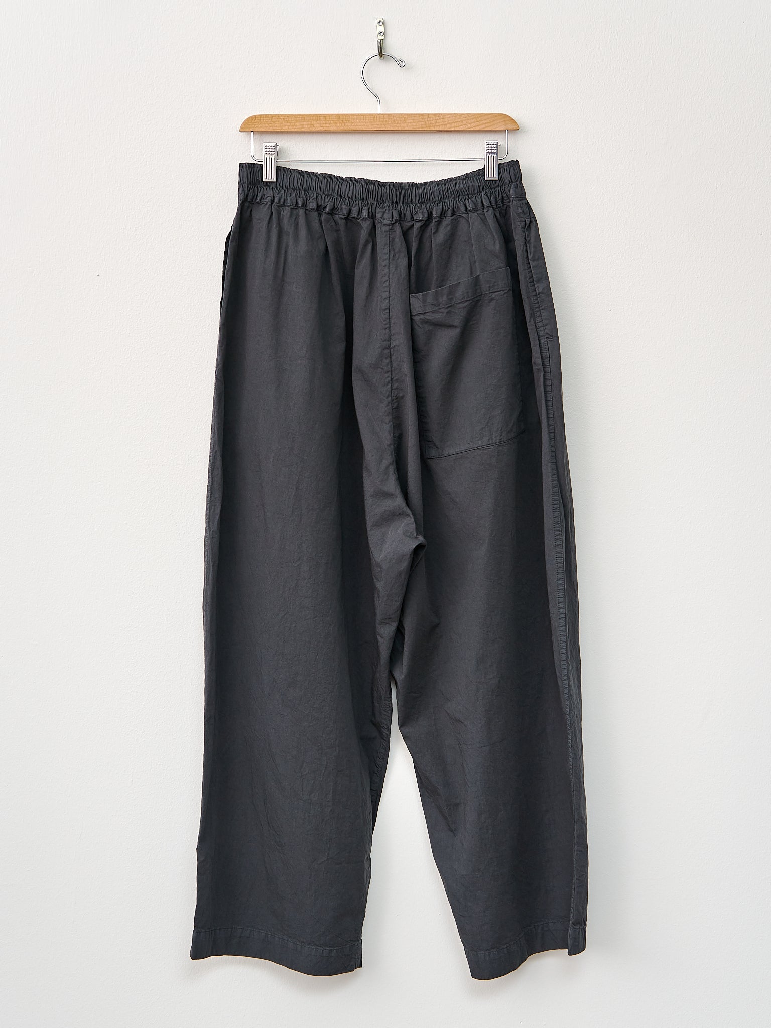 Namu Shop - Veritecoeur Unisex Easy Tuck Pants - Sumikuro (Charcoal)