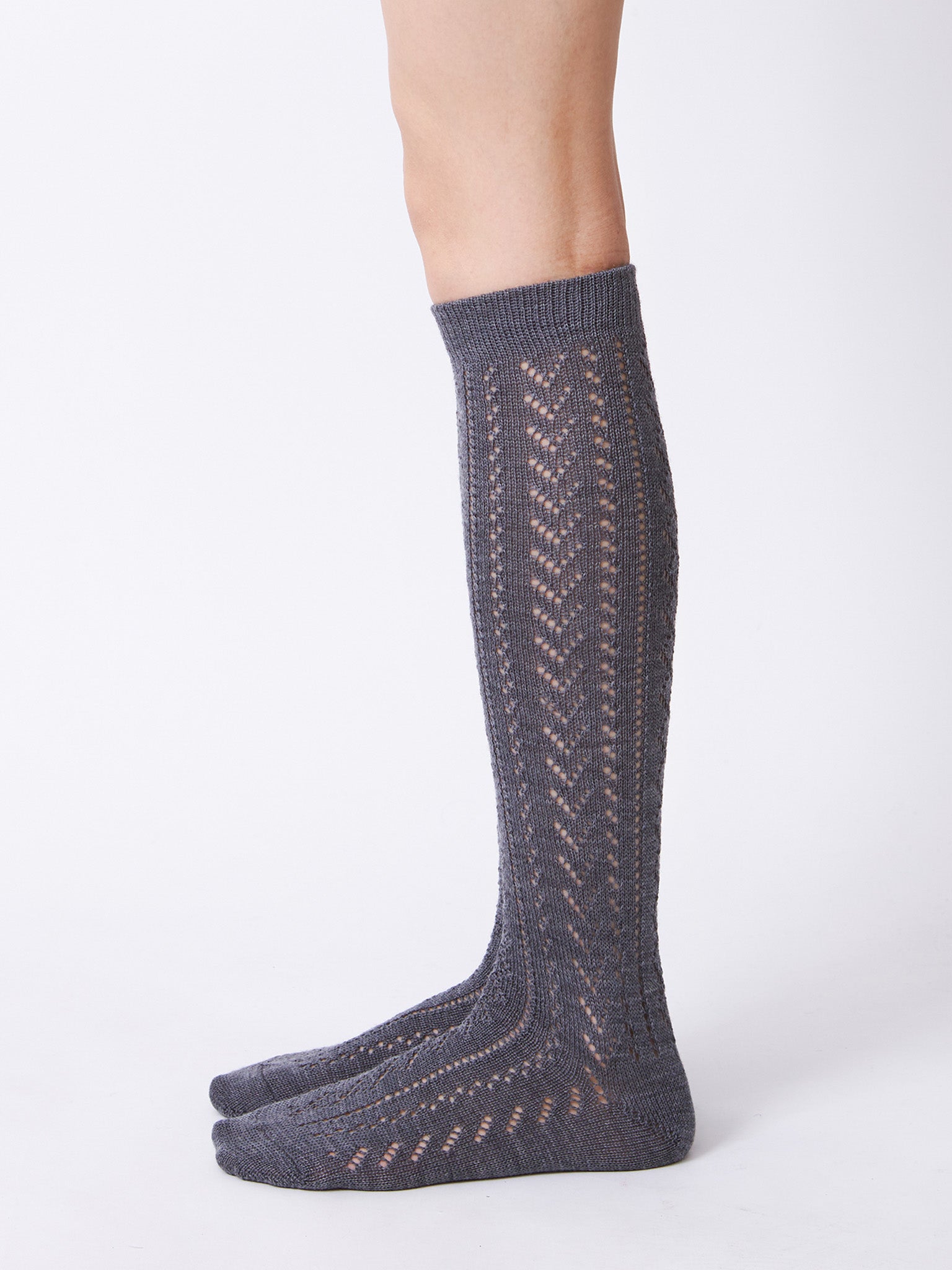 Namu Shop - Babaco Lacy Knee High Socks - Charcoal, Red