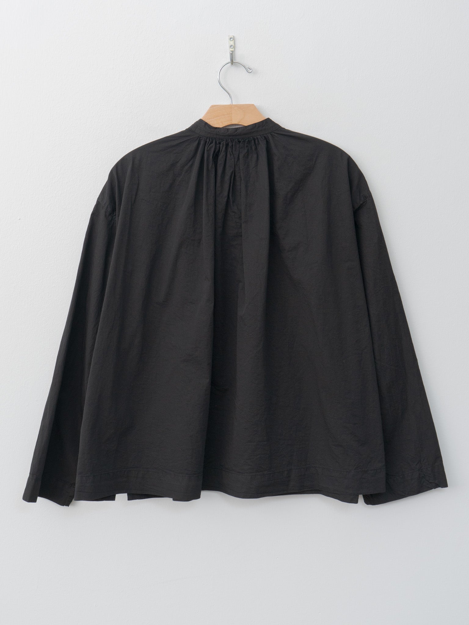 Shrink Gathered Shirt - Black