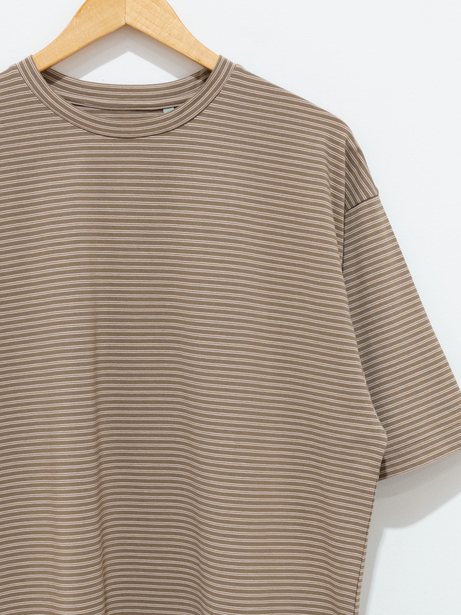 Hard Twisted Border Jersey S/S Tee - Khaki Border